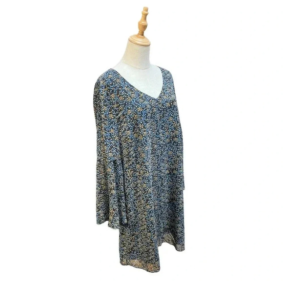 CAbi Floral Poise Bell Sleeve Dress Size XL - Picture 2 of 7
